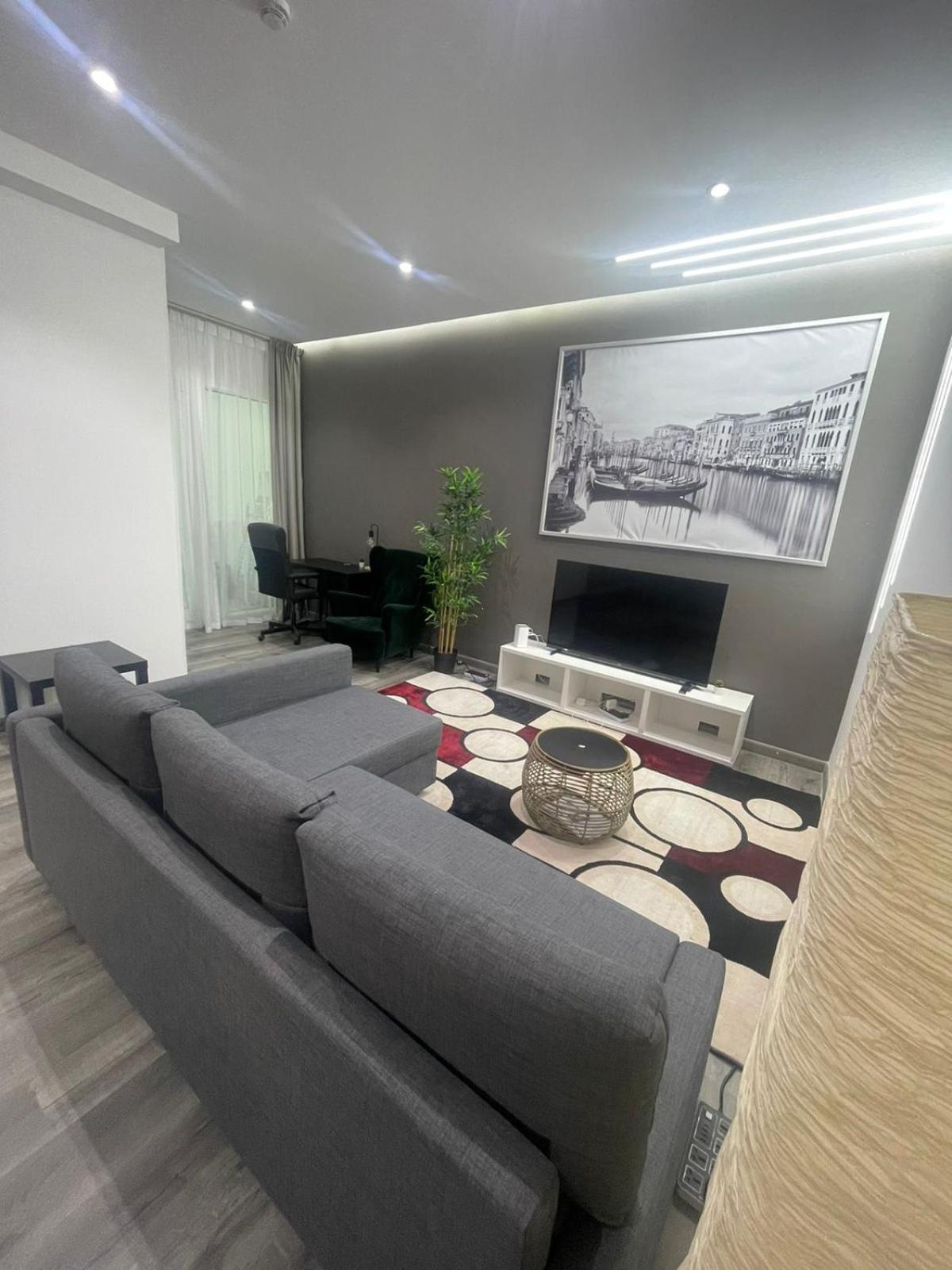 Luxury Modern One Bedroom Apartment At Dubai Marina - Marina Pinnacle Tower Exterior foto